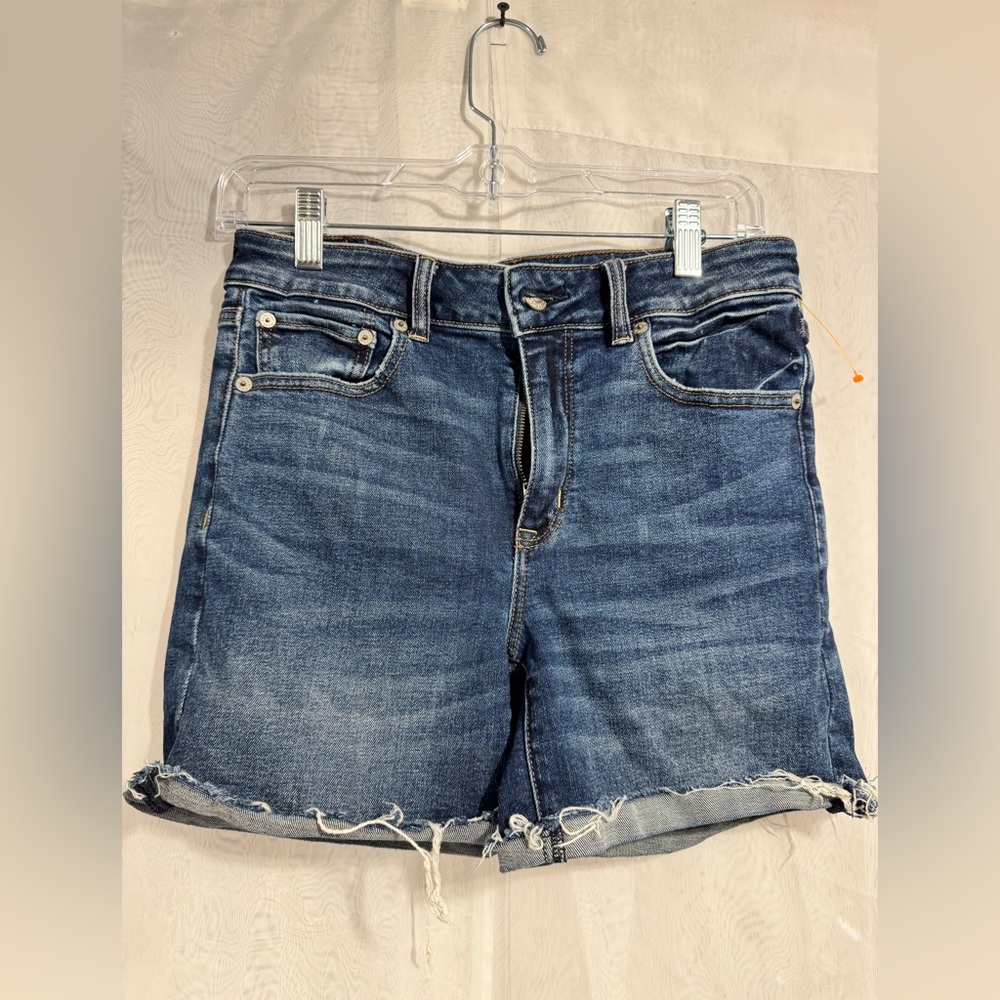 American eagle high rise midi shorts size 6
